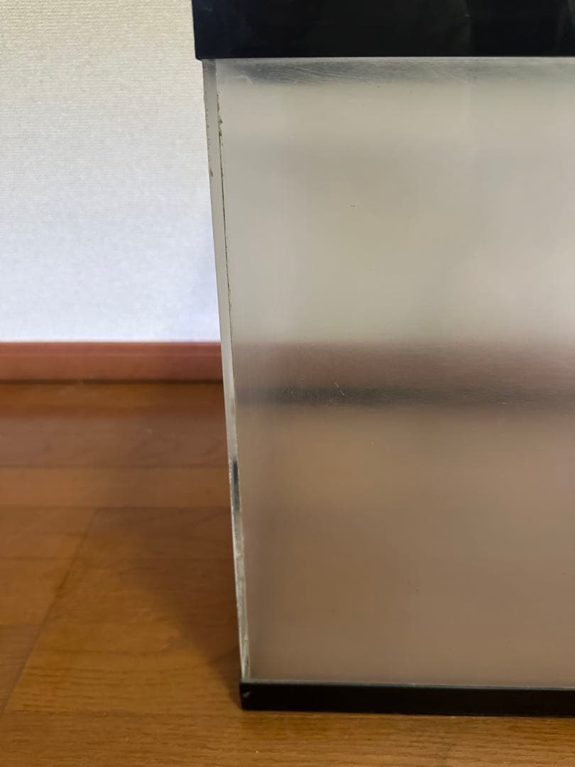 中古　60x45x45 アクリル水槽