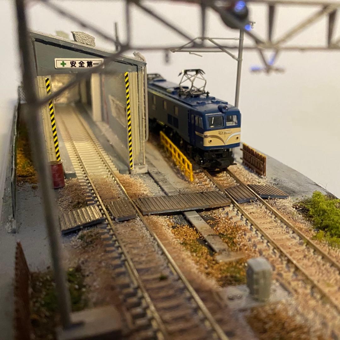 Nゲージ　ジオラマ　鉄道　模型　機関区　LED照明付き