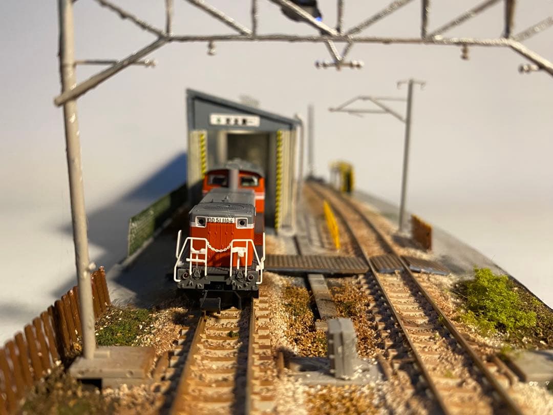 Nゲージ　ジオラマ　鉄道　模型　機関区　LED照明付き