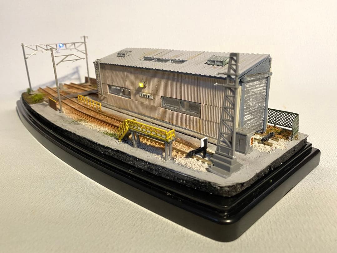 Nゲージ　ジオラマ　鉄道　模型　機関区　LED照明付き