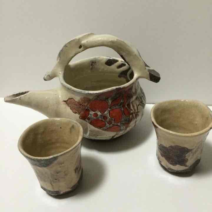 水差しと湯呑み