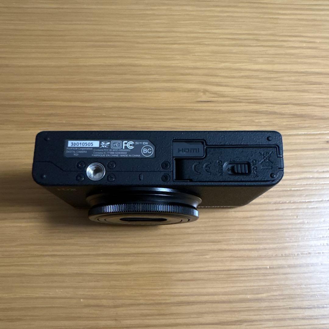 FUJIFILM （富士フイルム）XQ1 デジタルカメラ ブラック