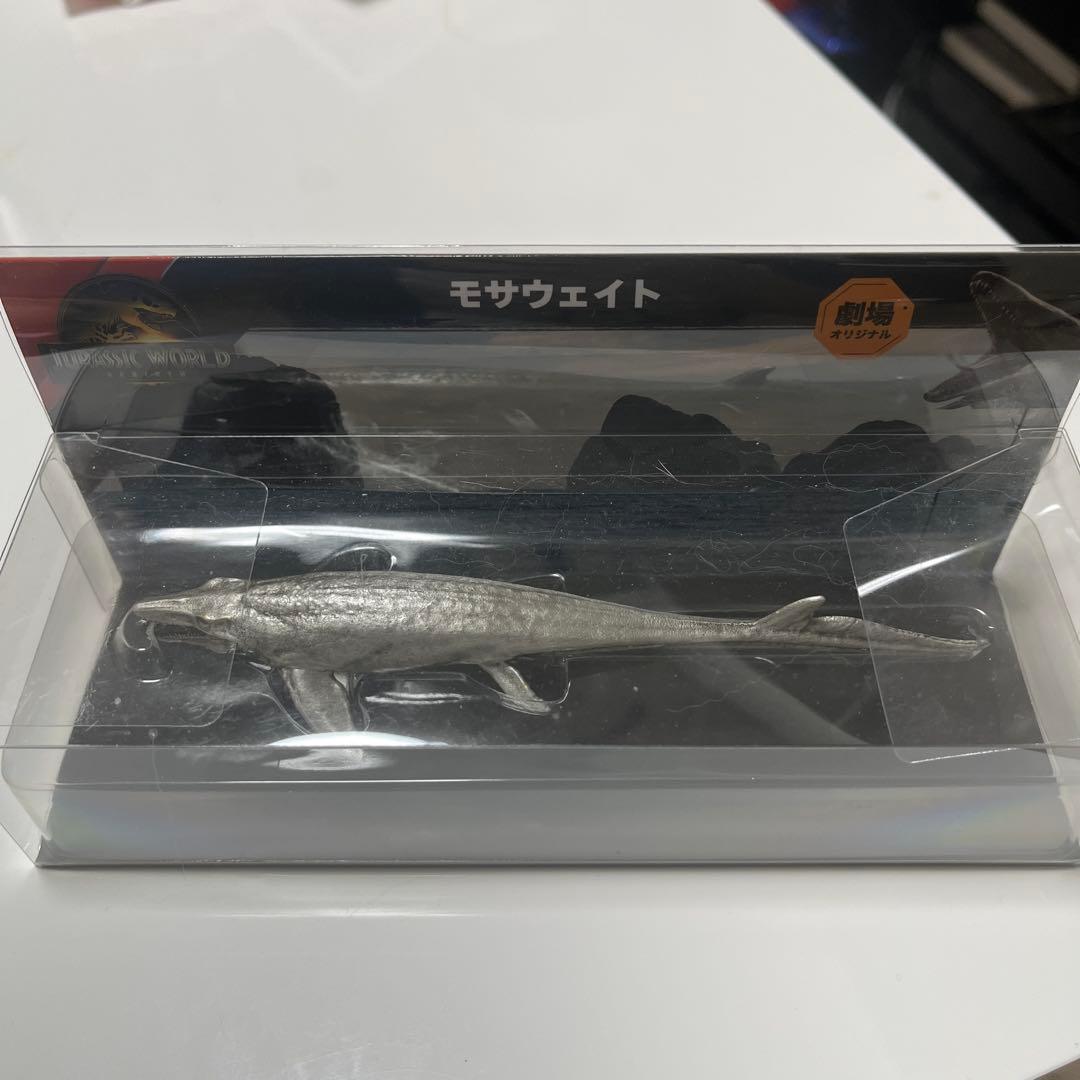 完売品ジュラシックワールド 復活の大地モサウェイト モササウルスペーパーウェイト
