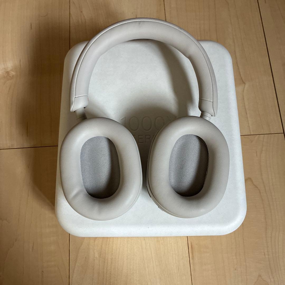 SONY WH-1000XM5 プラチナシルバーホワイト【早い者勝ち】