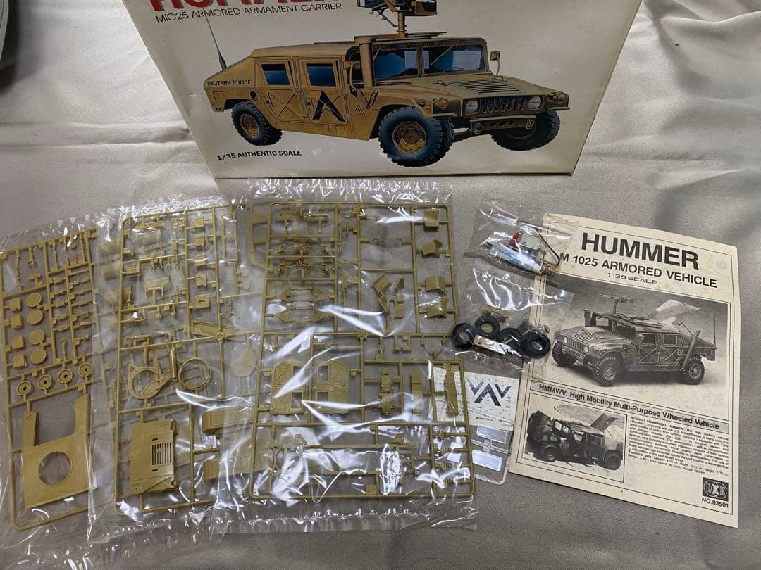 HUMMER 1/35 AUTHENTIC SCALE 駆動モーター付