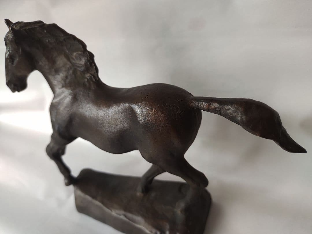 【オヤマテスコ】田中彰作　馬彫像