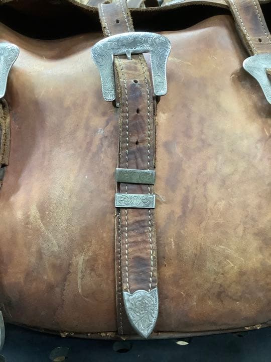 【当時物】　本革サドルバッグ　ナックル　パンヘッド　ショベル