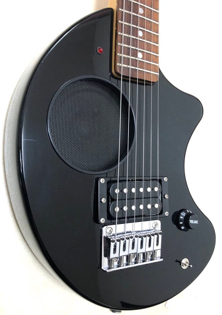 【超美品】ZO-3 ブラック アンプ内蔵ミニギター 専用ケース付 ぞーさん