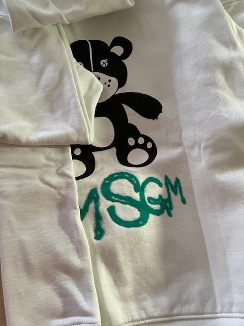 新品【MSGM 】KIDS 大人もOK ロゴグラフィックパーカー