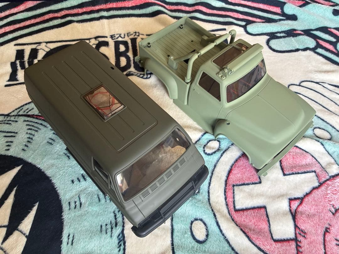 タミヤ ランチボックス ボディ + ミッドナイトパンプキン ボディ