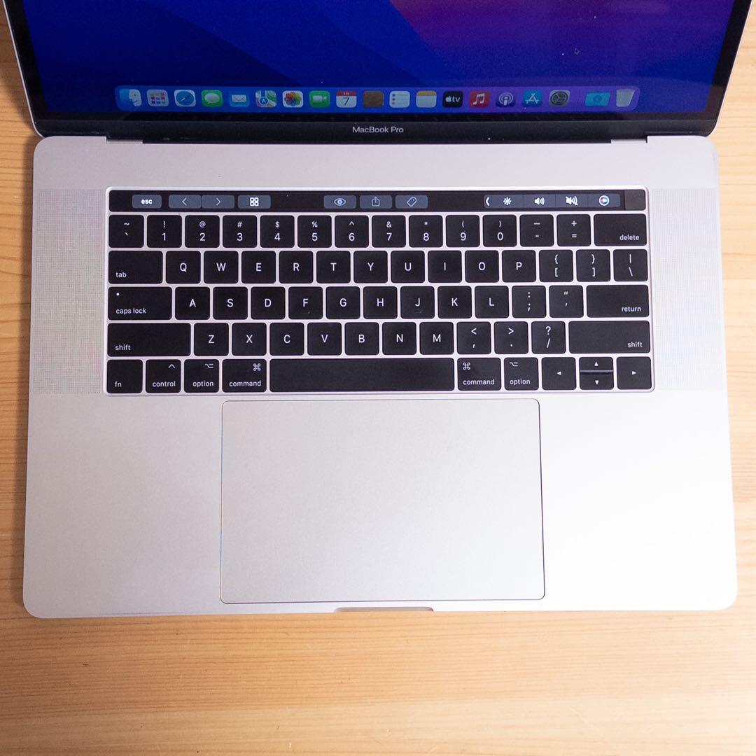 MacBook Pro 2016 15インチ i7 16GB 1TB US