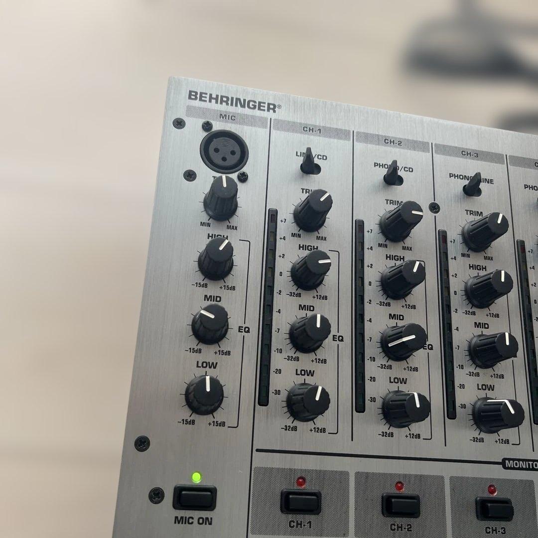 【極美品】BEHRINGER DJX700 DJミキサー ベリンガー 5ch