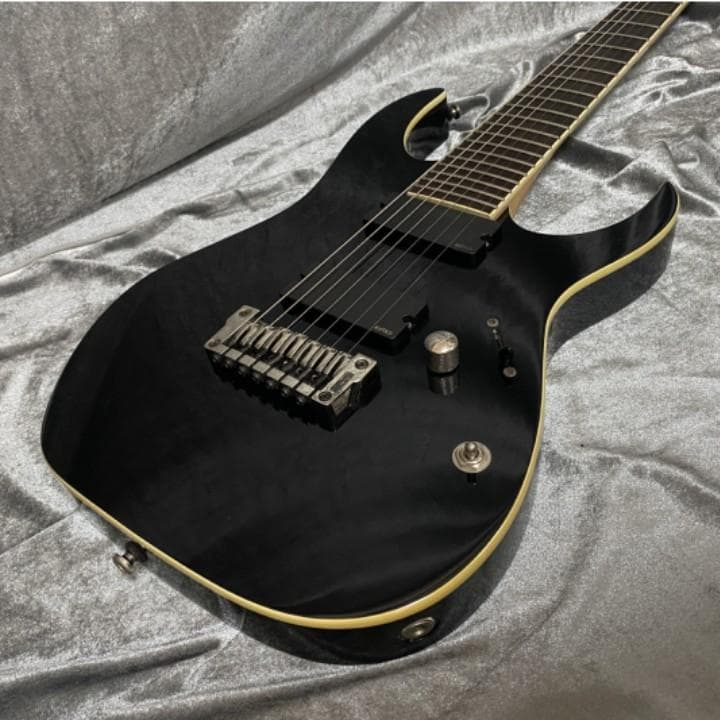 7弦モデル Ibanez RGIR27E IRON LAVEL