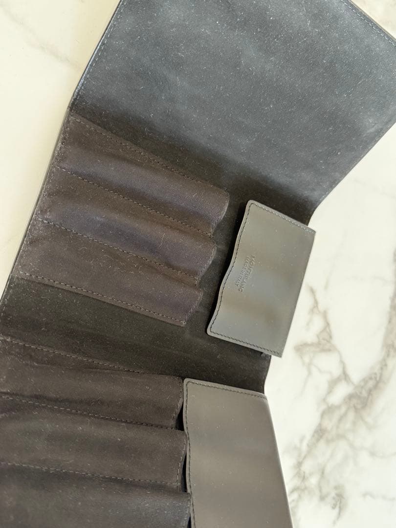 モンブラン ブラックレザー筆箱 メタルアクセント付き