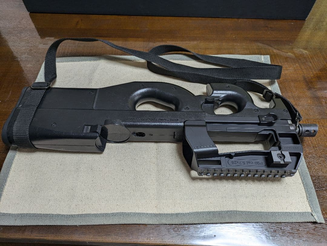 東京マルイ PS90 ハイサイクル電動ガン