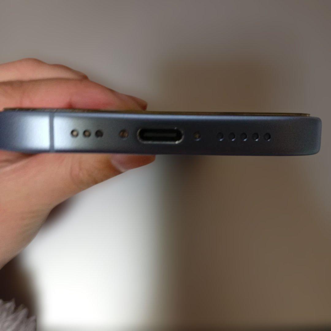 iPhone17 SIMフリー　256GB　美品　ミストブルー