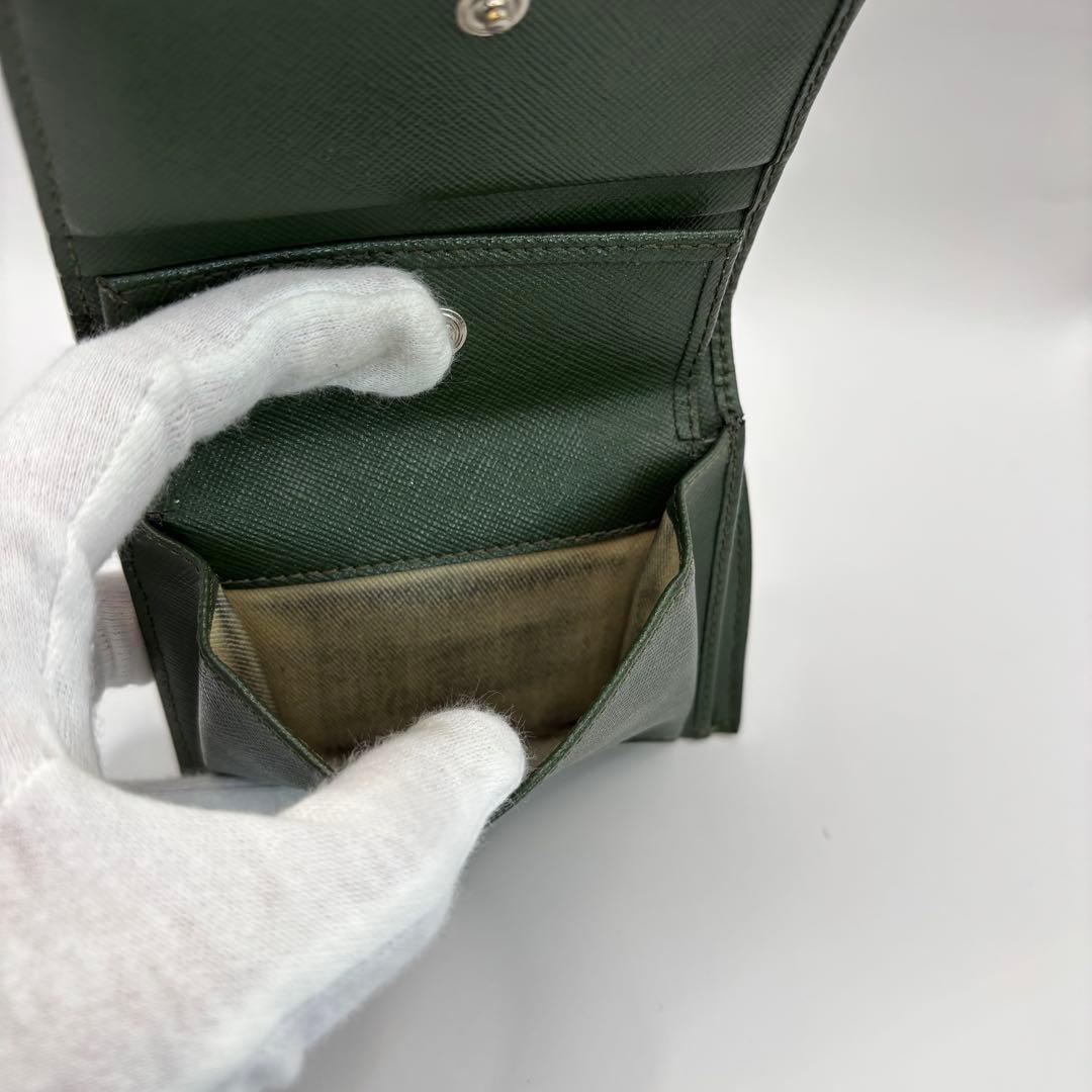 MARNI 二つ折り財布　スタッズ　グリーン　コンパクトウォレット　財布　緑