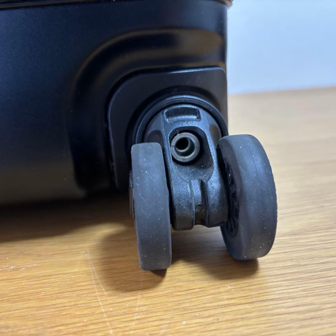 タケオキクチ　キャリーケース　4輪 22L 機内持ち込み　スーツケース　メンズ