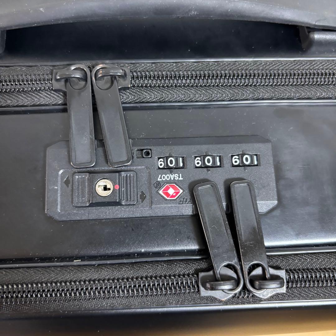 タケオキクチ　キャリーケース　4輪 22L 機内持ち込み　スーツケース　メンズ