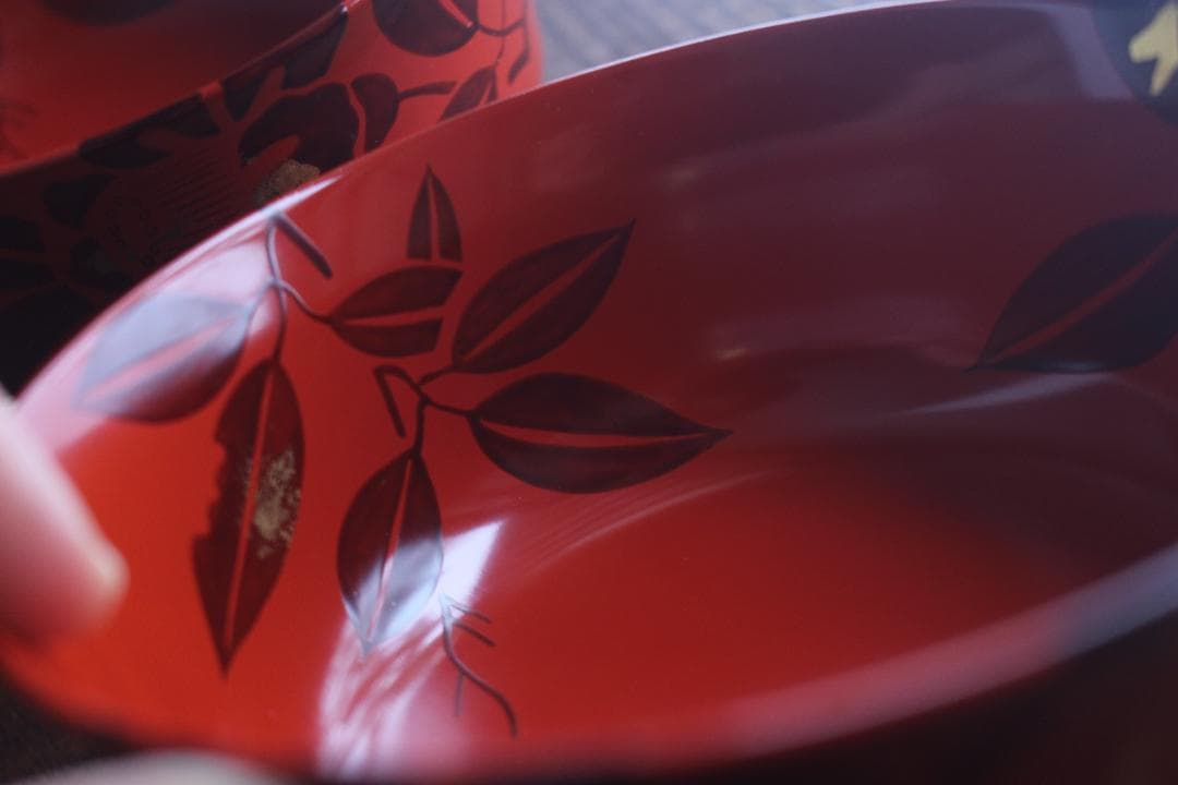 デッドストック！上質朱漆に風情ある椿蒔絵の映える煮物椀2点（検輪島塗懐石椀雑煮椀