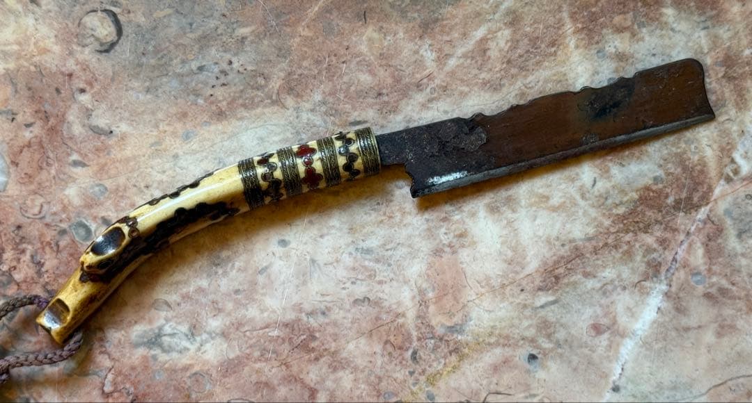 アイヌ古美術 マキリ 鹿角柄 七宝象嵌装飾 小刀