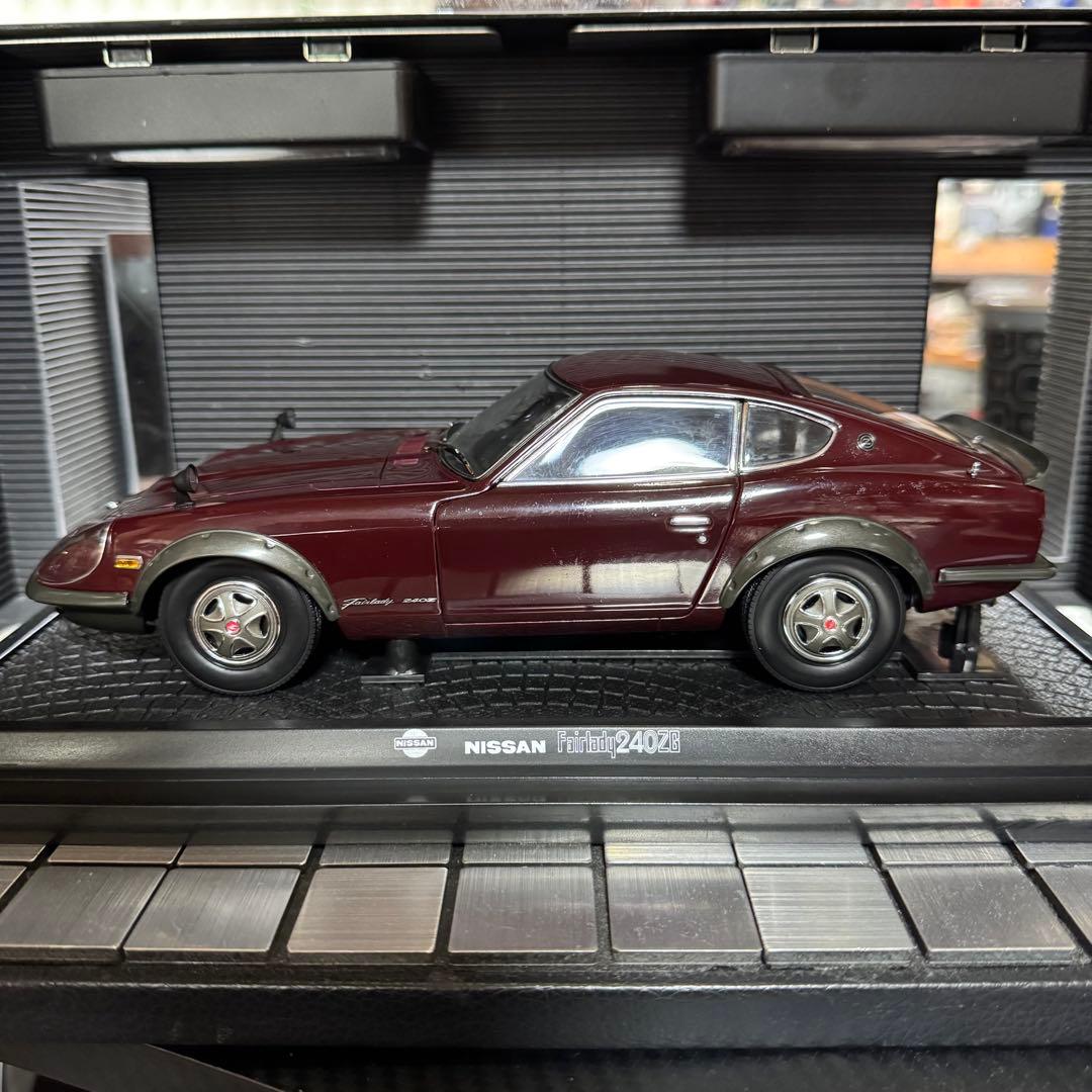 絶版未展示品 京商 1/18 ニッサン フェアレディ 240Z-G マルーン
