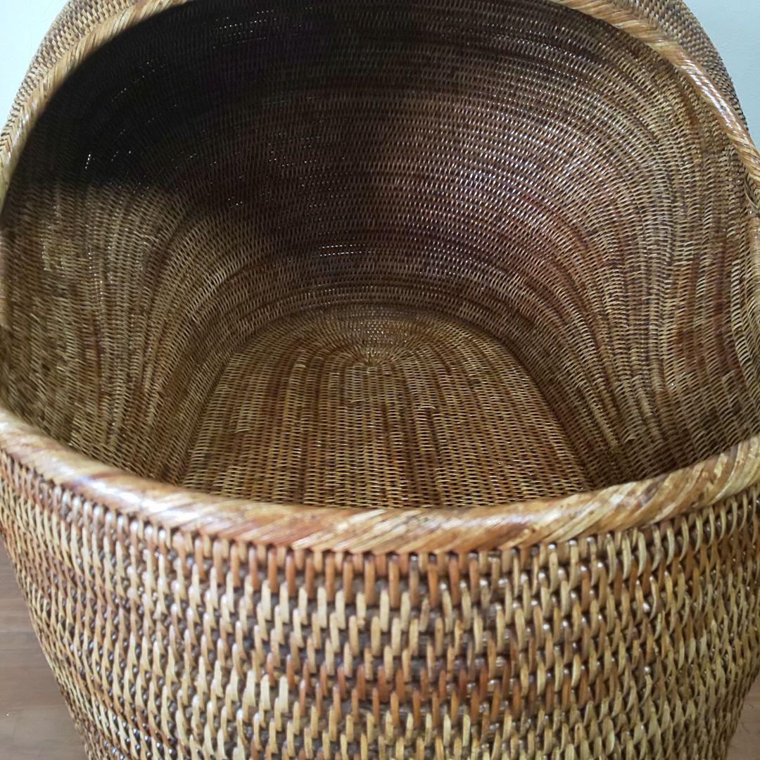 丸みを帯びたラタン製 ベビーベット アンティーク