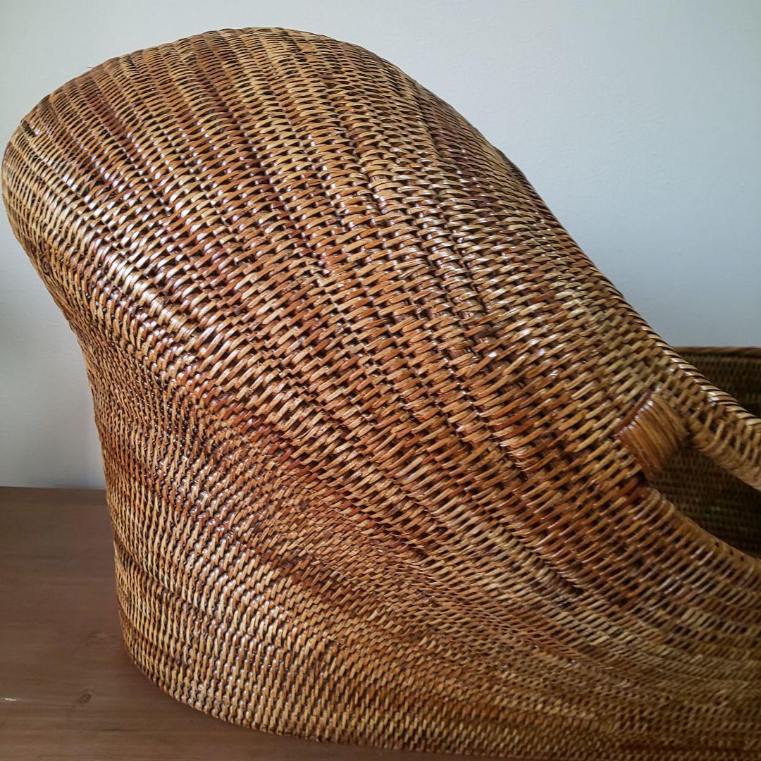 丸みを帯びたラタン製 ベビーベット アンティーク