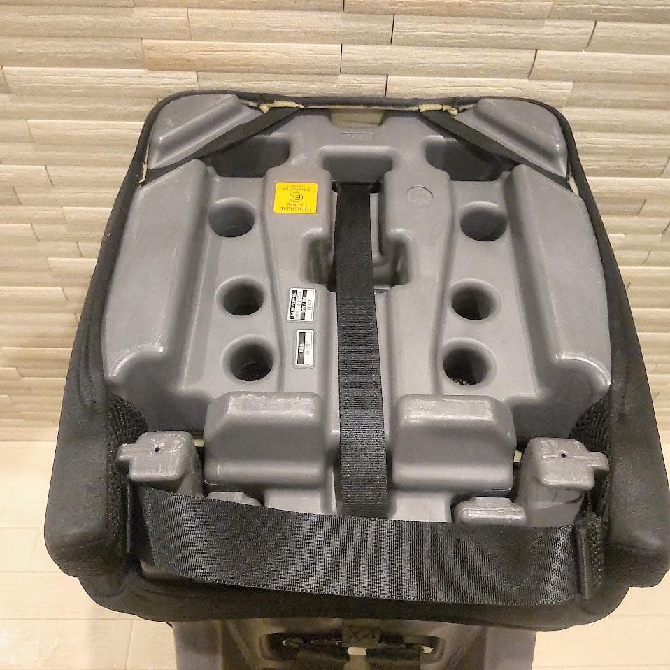 Combi コンビ ジョイトリップ エッグショックGC ジュニアシート