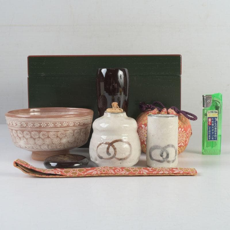 茶道具　桐木地本漆塗　青漆爪紅　利休茶箱　茶碗　棗など　七点　一式　M　9738