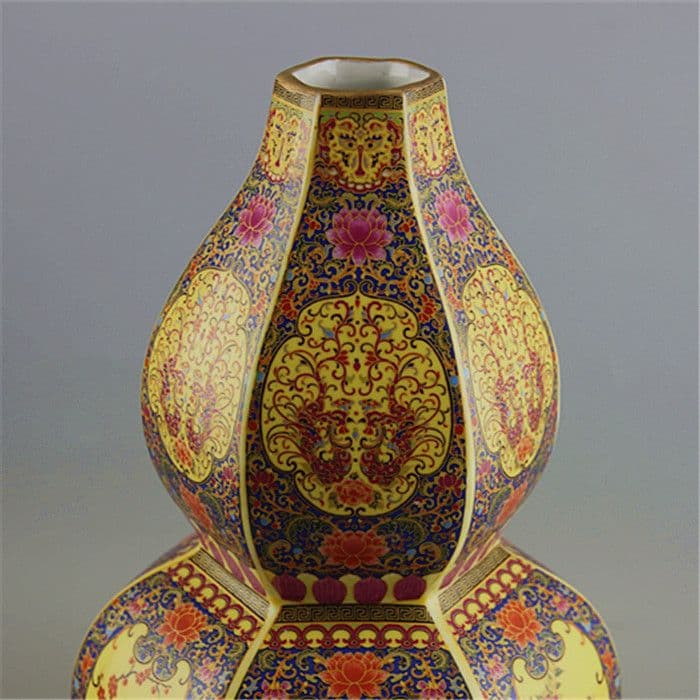 琺瑯彩花鳥紋の六方ひょうたん瓶です  工芸品 美術品 置物