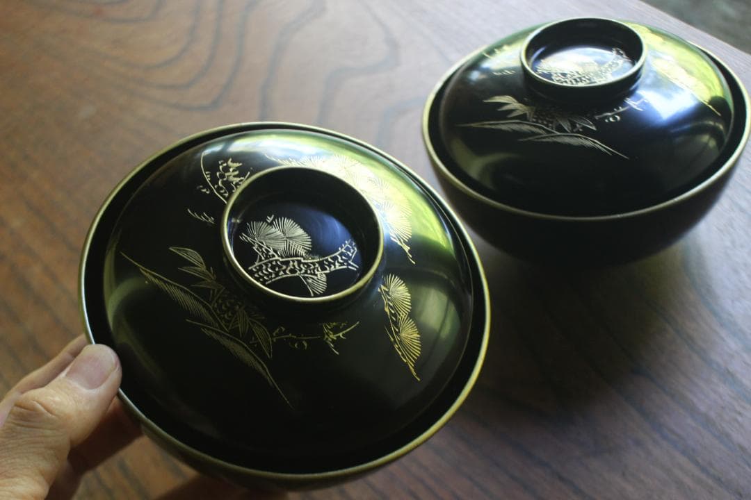 デッドストック！時代金縁黒漆に優美な松竹場沈金のお椀2点（検輪島塗蒔絵椀雑煮椀