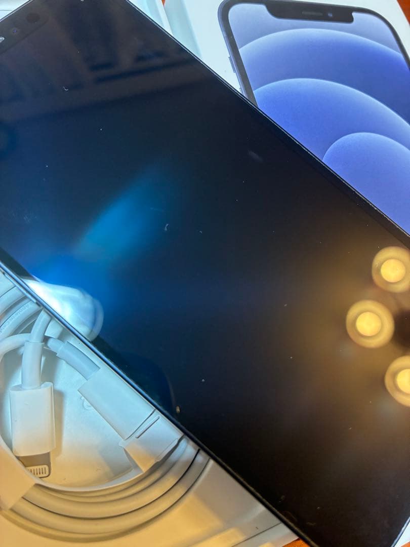 iPhone 12 ブラック64GB 【バッテリー81%】本体 充電ケーブル付き