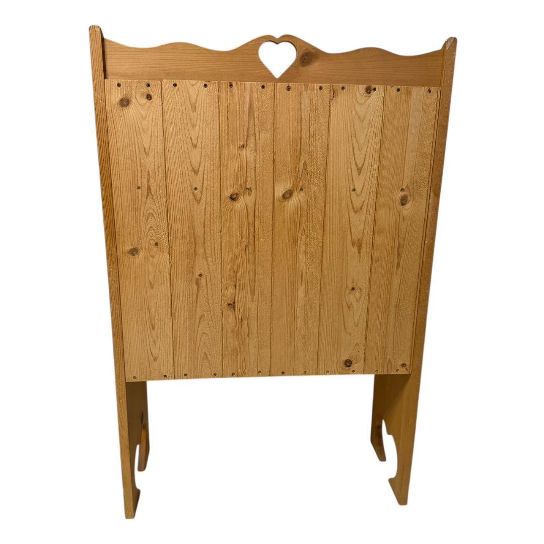 【アメリカンカントリー】キャビネット　家具　ハート　棚　シェルフ　木製　②