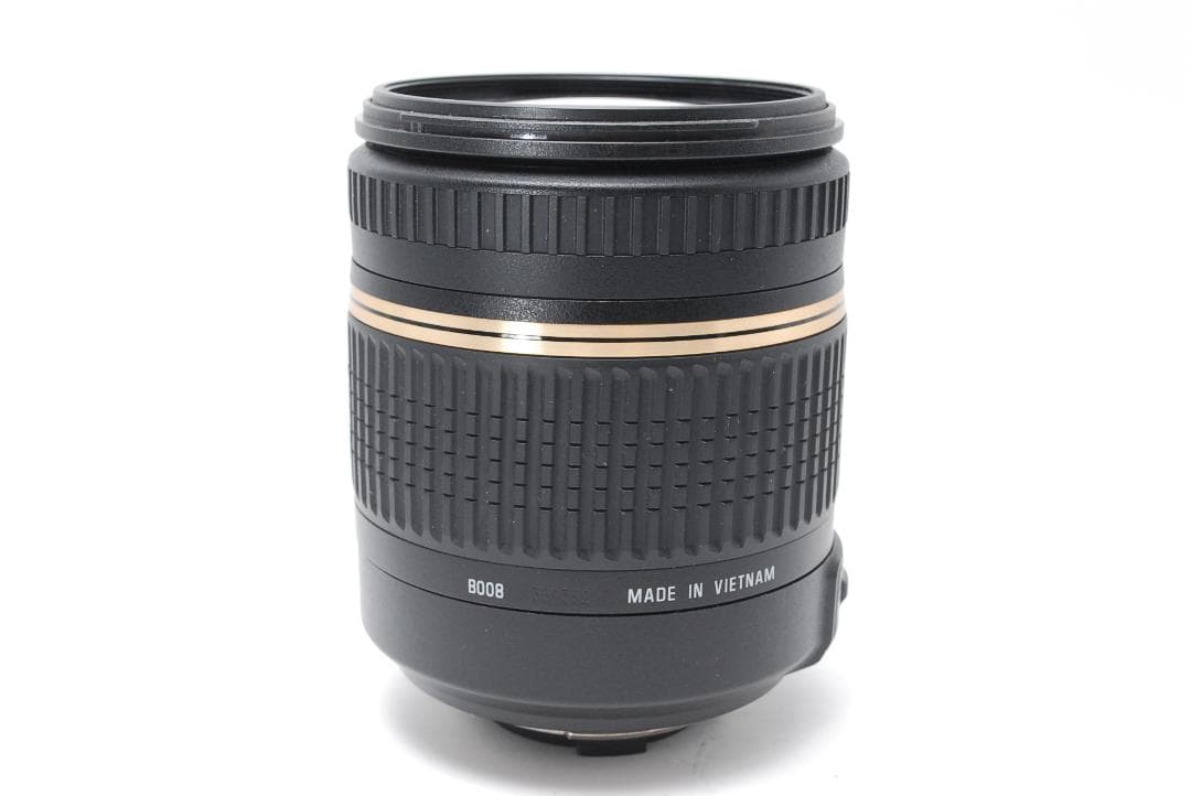 【美品】Nikon D5300 近くも遠くも撮れる万能レンズ WiFi搭載