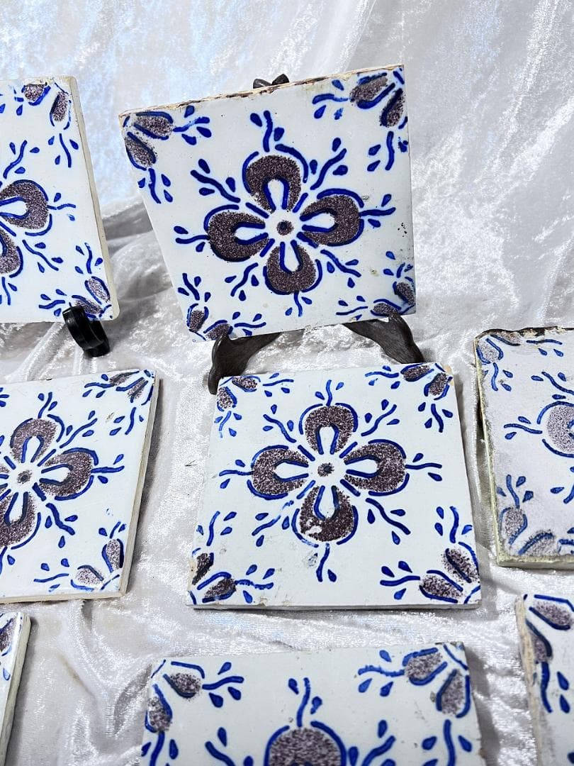 古いタイル　花柄 9枚セット DISTRESSED　フランス　銘あり