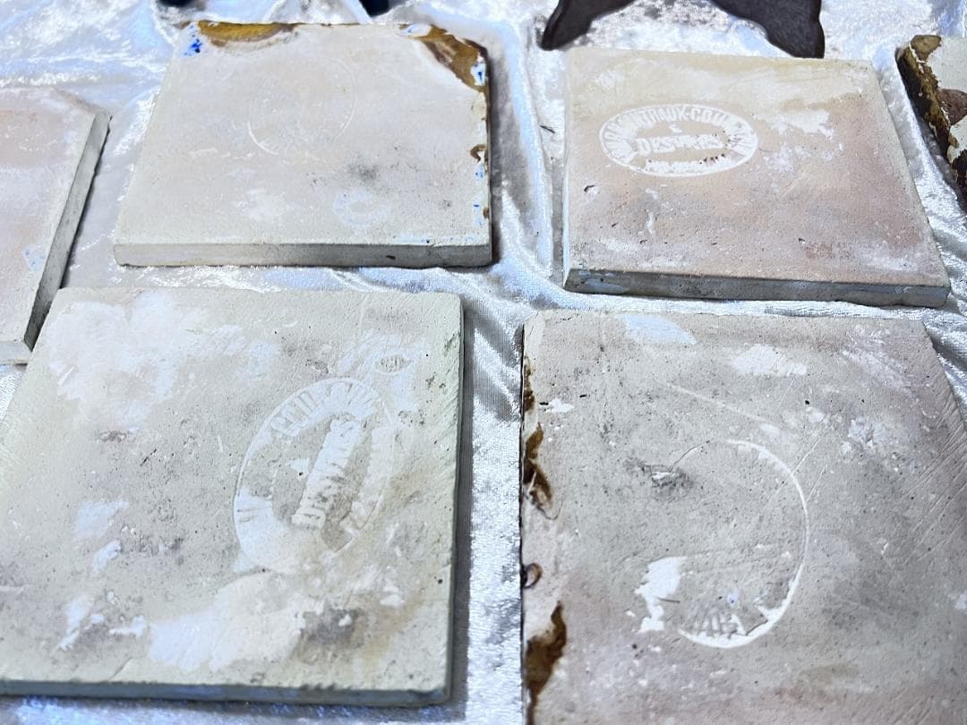 古いタイル　花柄 9枚セット DISTRESSED　フランス　銘あり