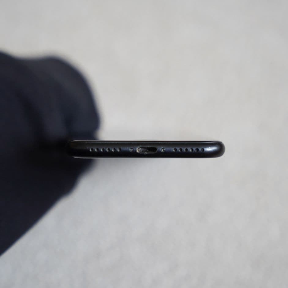 iphone SE2 128GB SIMフリー