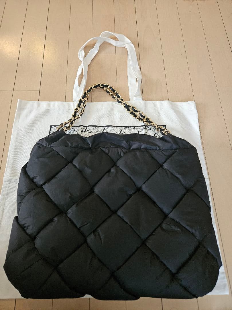 VIOLA d'ORO キルティングショルダーバッグ