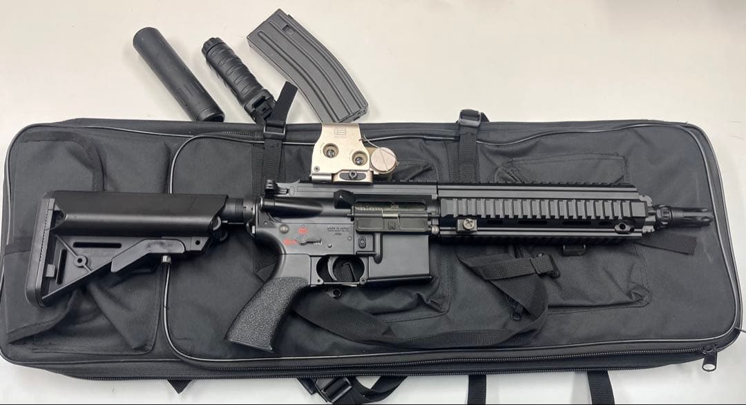 次世代電動ガン HK416デブグルカスタム　ブラック キャリーケース付き