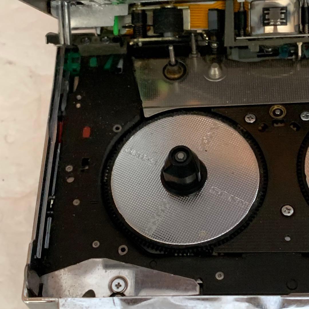 ジャンク ソニー SONY WALKMAN WM-R202 壊れています