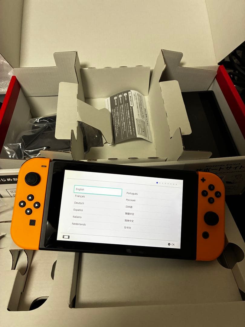 ニンテンドースイッチ　オレンジ　付属品、箱有り　ver.19.0.1