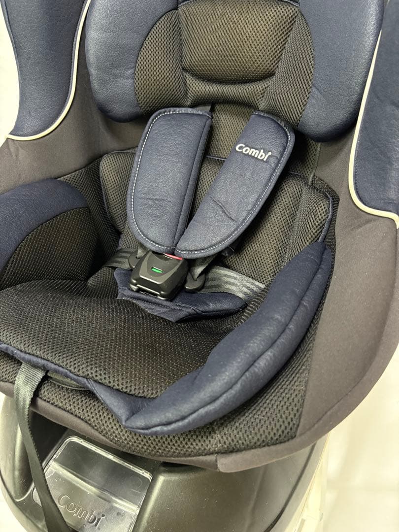 【美品】Combi ネセルターン　ネクスト　パッド完備