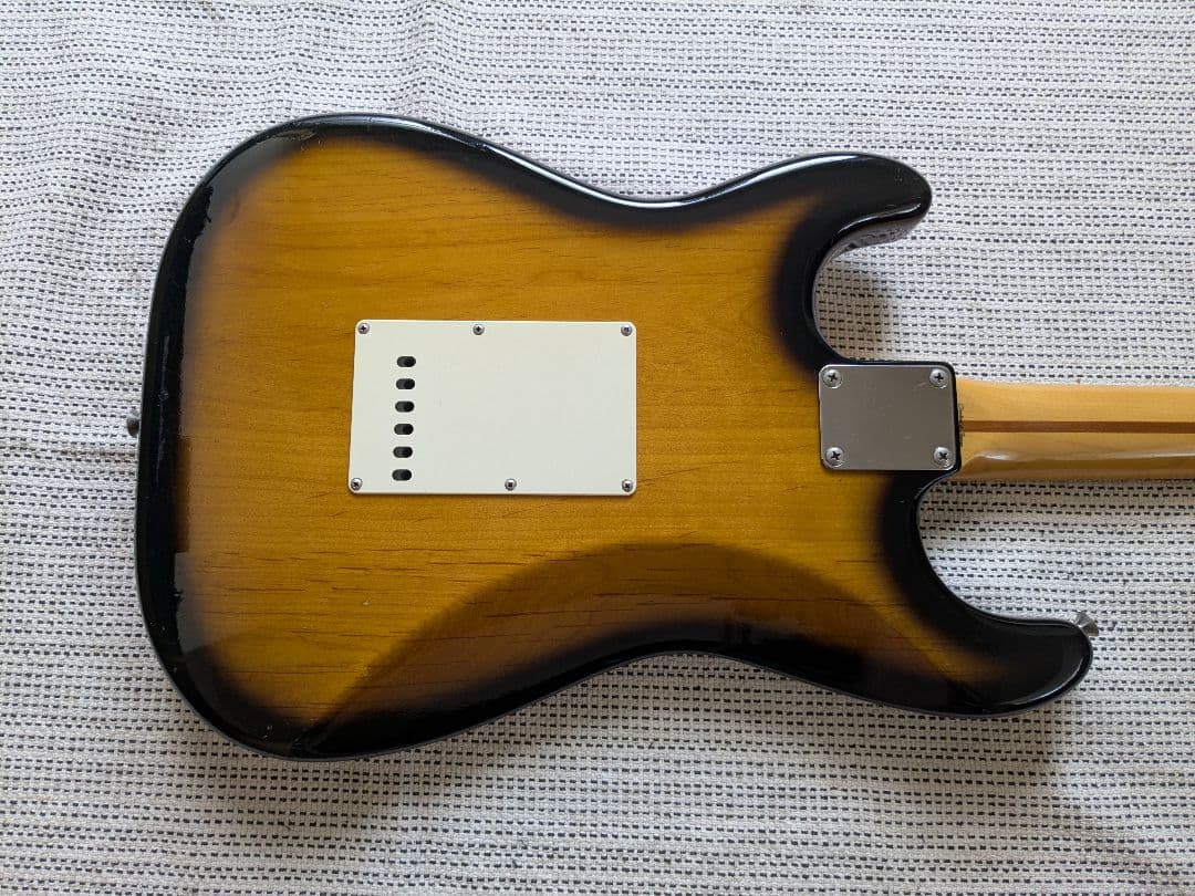 いぬどしFender Japan Stratocaster ST57-TX