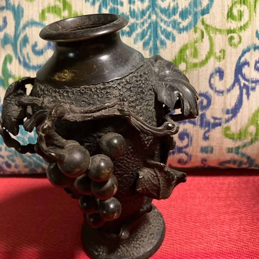 希少レトロな赤堀信平 銅製 盛上 葡萄文 花瓶