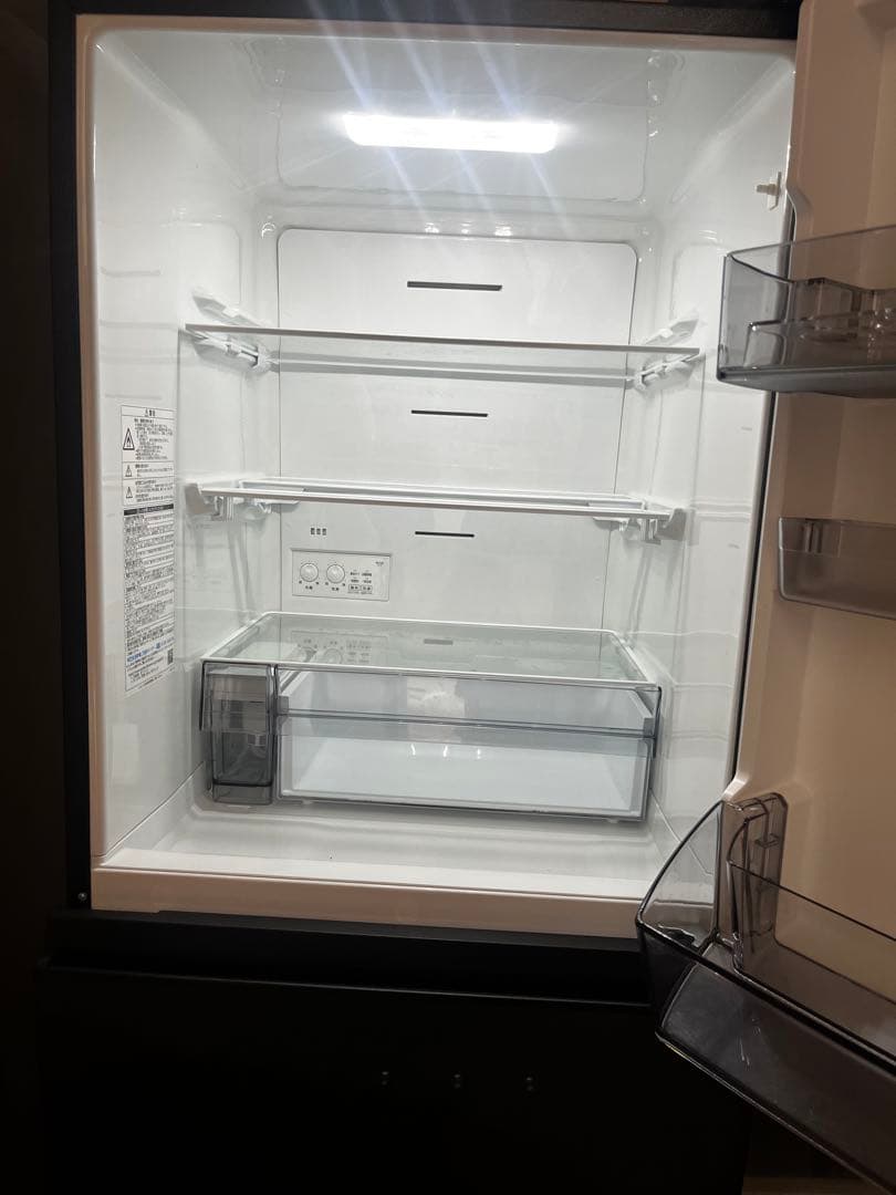 TOSHIBA 2021年製 GR-S33SC ブラック冷蔵庫　調整可能な棚付き