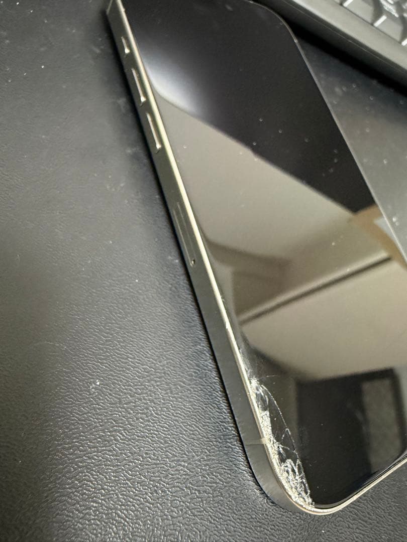 iPhone 15 Pro 256GB SIMフリー 液晶割れ