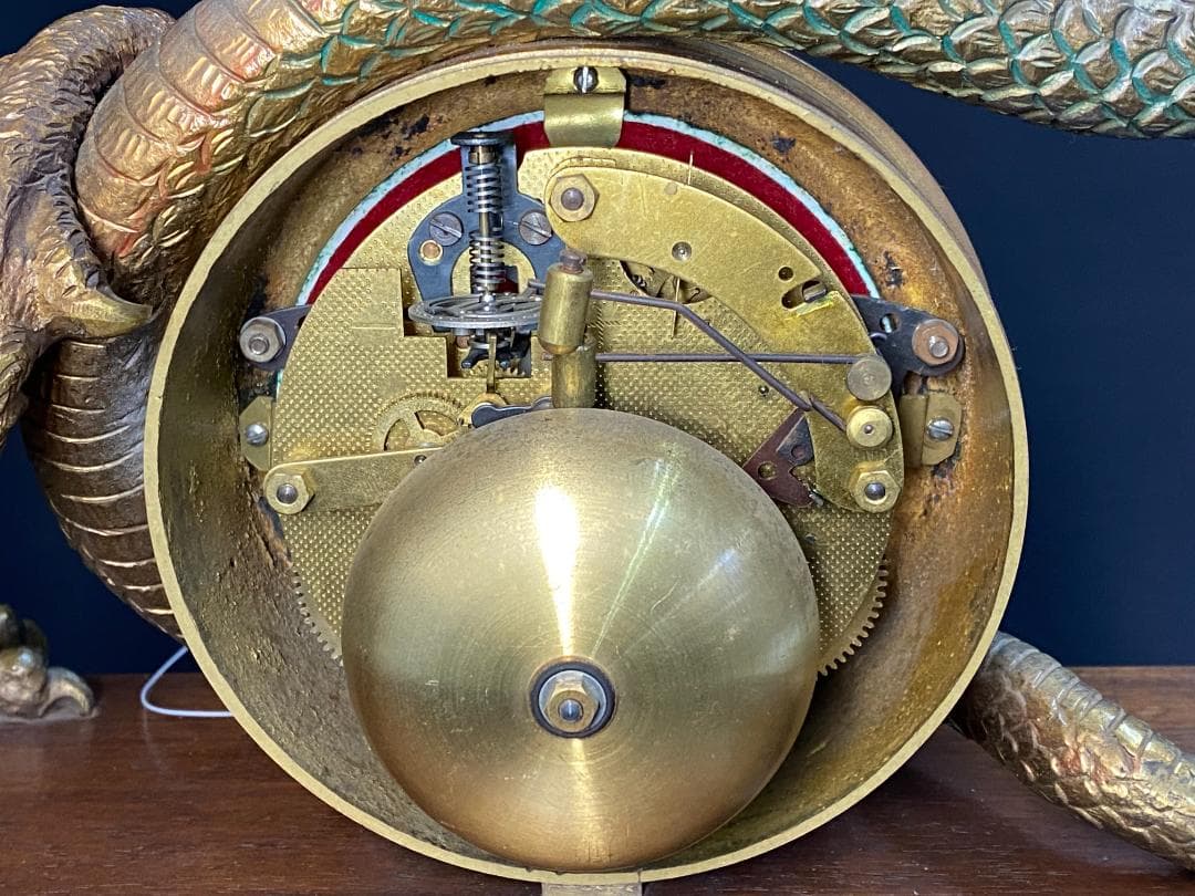 ドイツ製　マントルピース時計　イーグルVS.スネーク