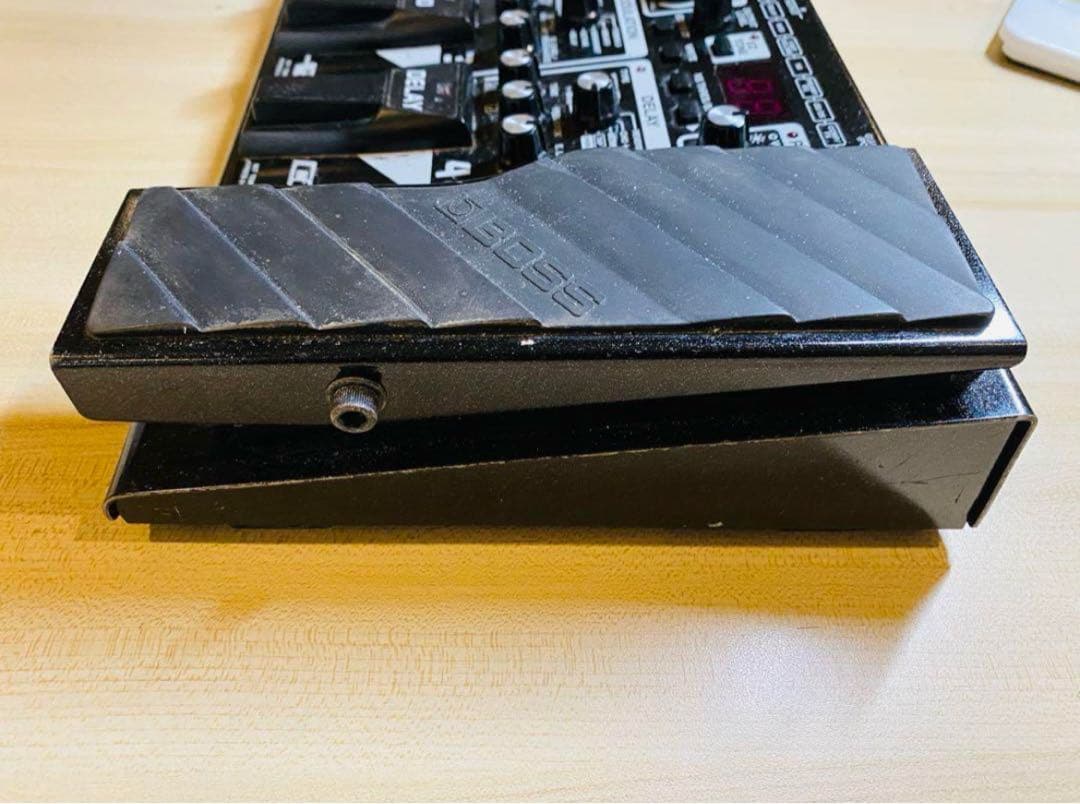 BOSS ME-70 ギター マルチエフェクター 取説付き　DCケーブル付属