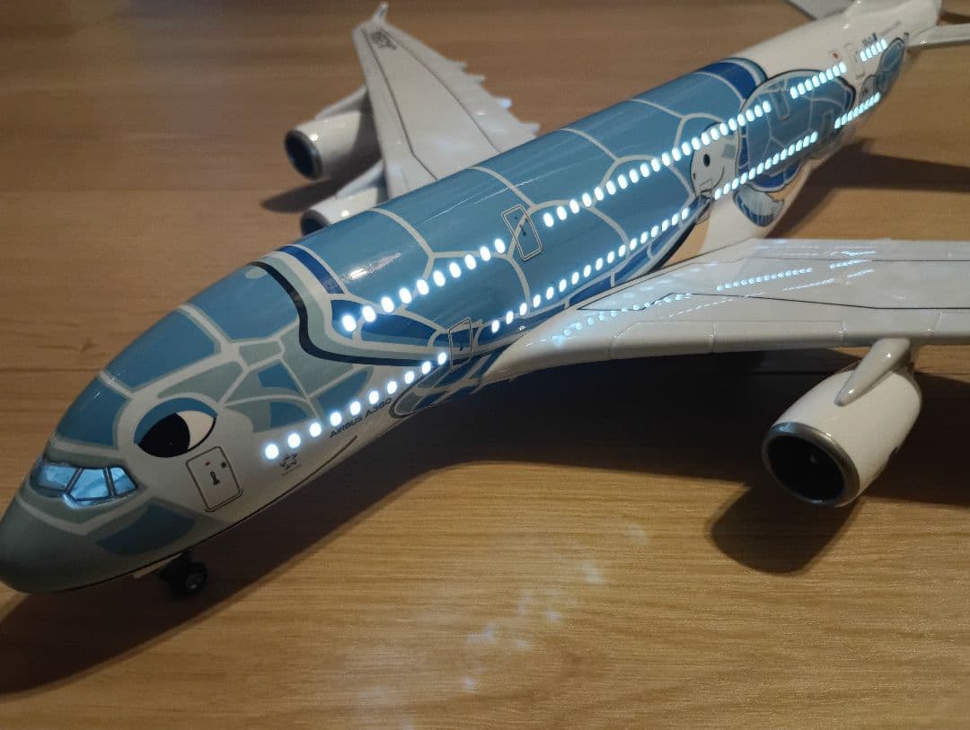 1/160 ANA エアバス 380 特別塗装機 LEDライト付き ラニ レア